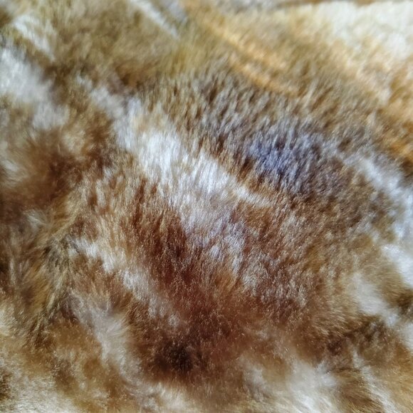 Black Canyon Gear Queen Blanket Wolf Design 85.5" x 75" Soft & Cozy Bedding - Picture 4 of 5